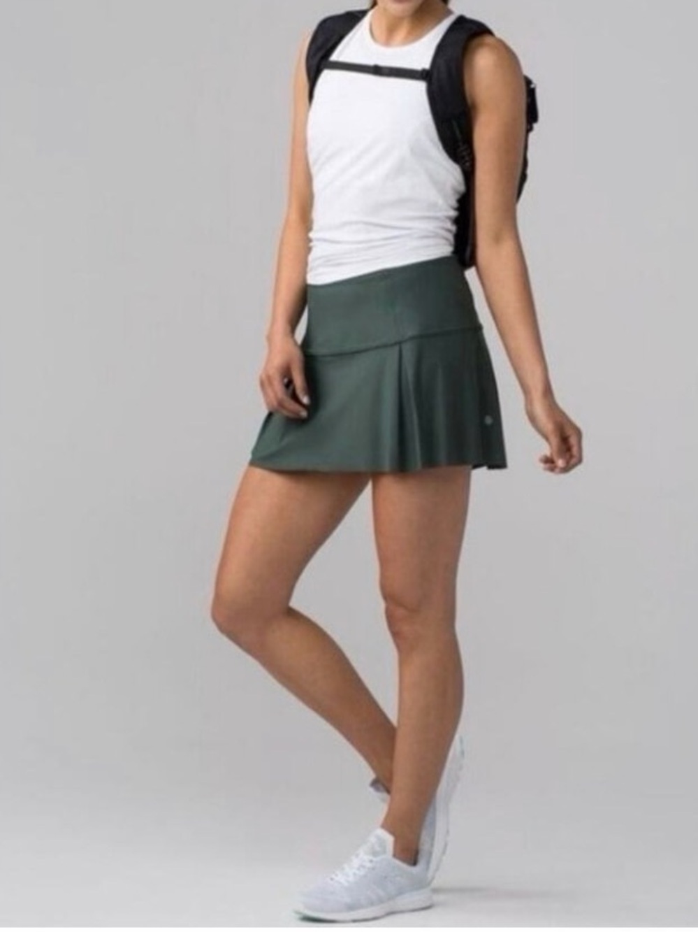 Lululemon Lost In Pace Skirt Size 2 Green